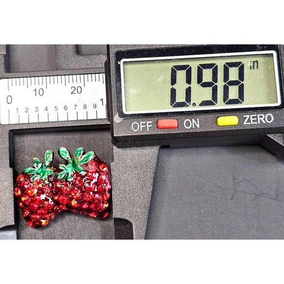 Vintage Red Enamel Strawberry Brooch With Green Leaves Lapel Scarf Pin - Picture 9 of 10